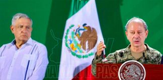 The president and Navy Minister Ojeda in Acapulco today.