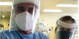 The baby born with coronavirus with hospital staff in Hermosillo.