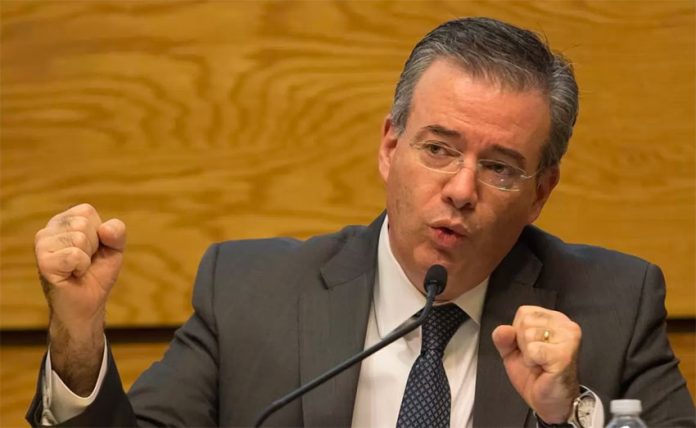 Central bank Governor Díaz: three forecasts developed due to coronavirus uncertainty.