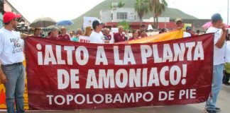 Protesters demand a halt to Sinaloa fertilizer plant.