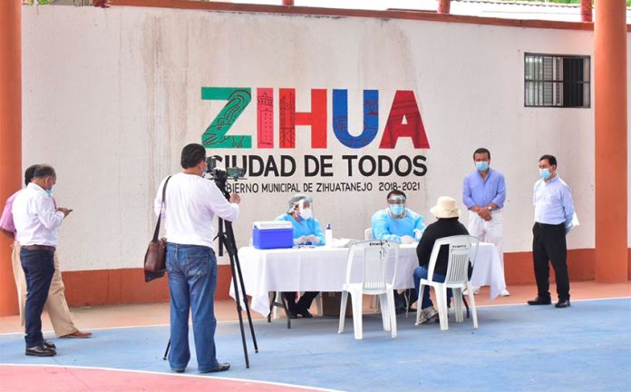Covid-19 testing stations were set up a week ago in Zihuatanejo.
