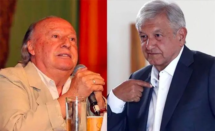 Environment Minister Toledo and López Obrador.