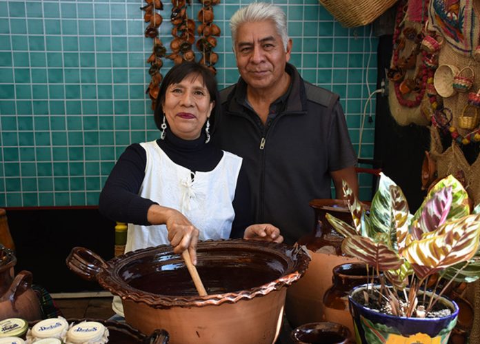 Marta Álvarez and Luis Alvarado of Mole Don Luis.