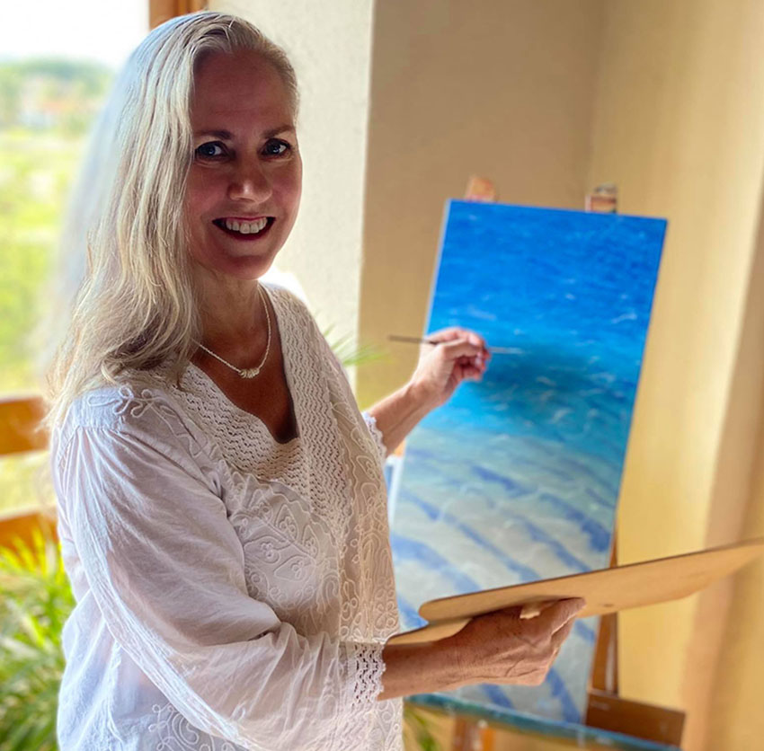 Molly from Puerto Vallarta has started painting again.