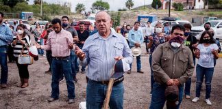 Farmers protesting against water diversion at the dam in Chihuahua.