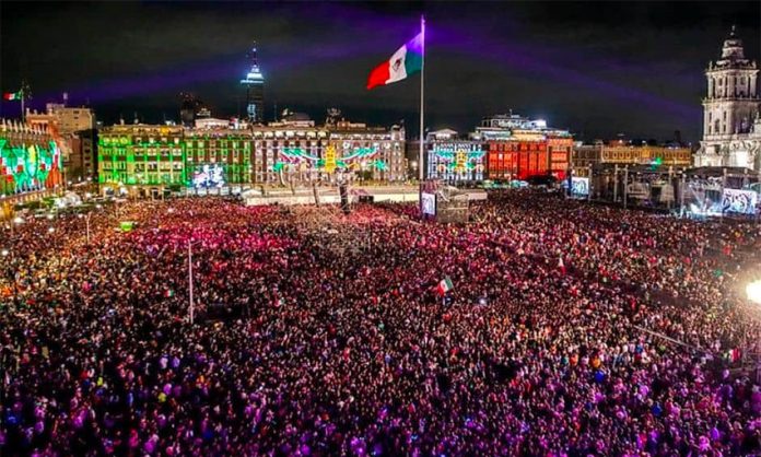 The Cry of Independence in Mexico City — the way it should be.