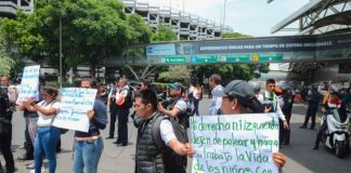Parents of cancer patients protest shortage of medications in Mexico City.