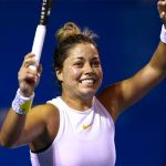 Zarazúa celebrates her win in Paris on Monday.