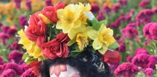 Erika Ponce, a former chemist, has made women into Catrinas for 10 years.