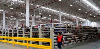 Amazon's fulfillment center in Tepotzotlán, México state.