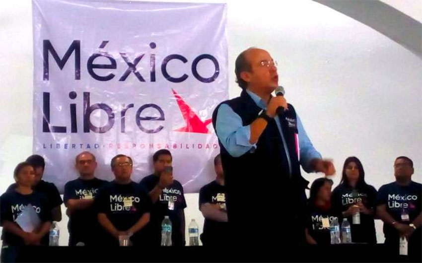 Calderón speaks at a meeting of the México Libre movement.