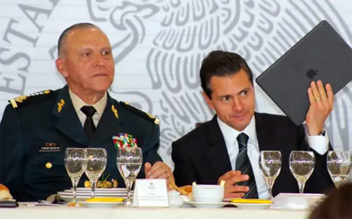 Former defense minister Cienfuegos and Peña Nieto.