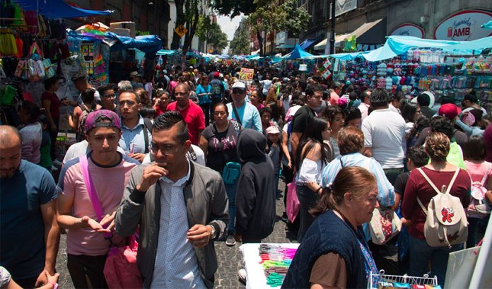 mexico city crowds