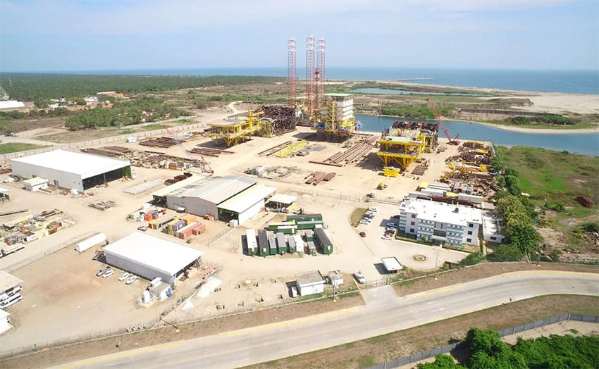 The new refinery under construction in Tabasco.
