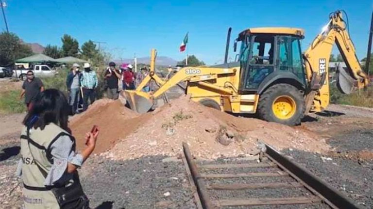 Farmers lift rail blockades after state agrees to support demands