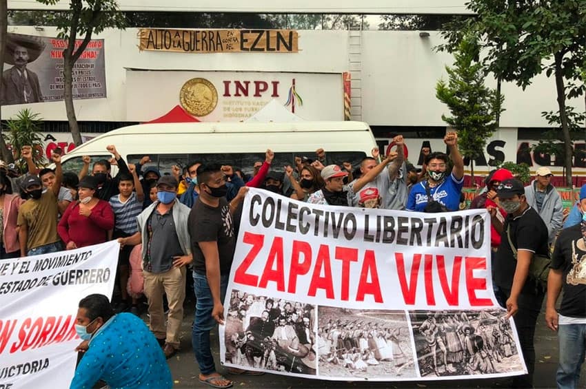 Otomí indigenous group occupies government offices in Mexico City