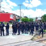 Police on the tracks in Uruapan, Michoacán.