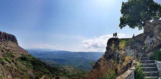 This mirador offers an excellent bird's-eye view of Huilotán Ecopark.