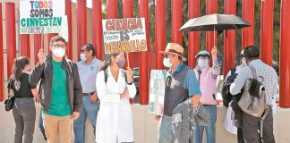 Scientific researchers and students protest in Mexico City Thursday.
