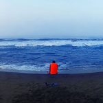 It's not ideal for sunbathing, but Cuyutlán's beach hosts manta rays and turtles.