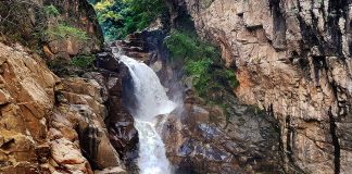 Even with the water park constructed around it in later years, El Salto Cascade still retains much of its natural beauty.