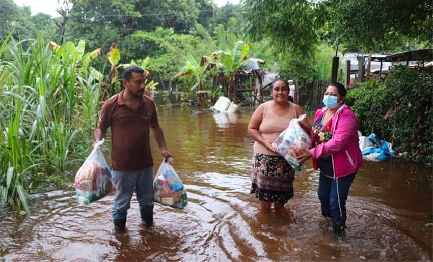 Flood victims in Comalcalco.