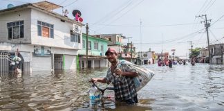 Watery conditions Monday in Villahermosa.