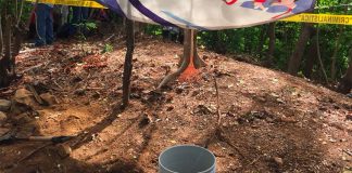 A gravesite found by searchers in Acapulco.