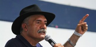 Mireles won national acclaim for standing up against cartels.