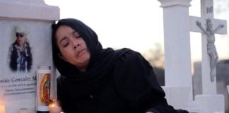 Grieving mourner Katleen Chávez