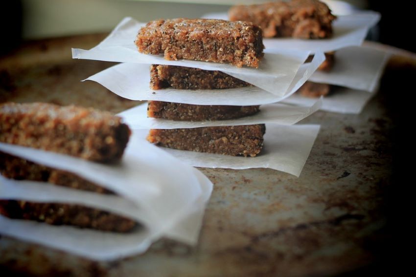 Dates are currently plentiful, so making these bars right now is a snap.