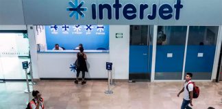 Things are quiet at an Interjet service desk.