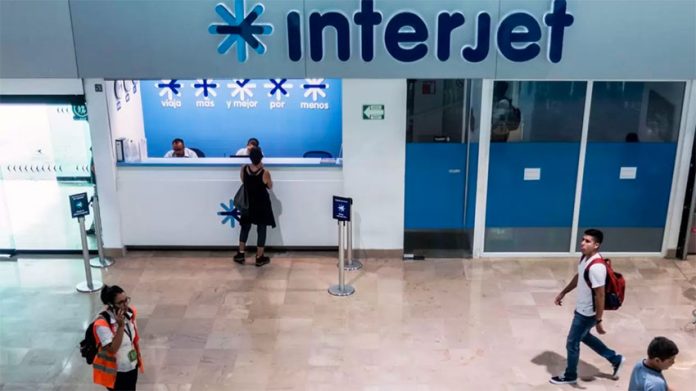 Things are quiet at an Interjet service desk.