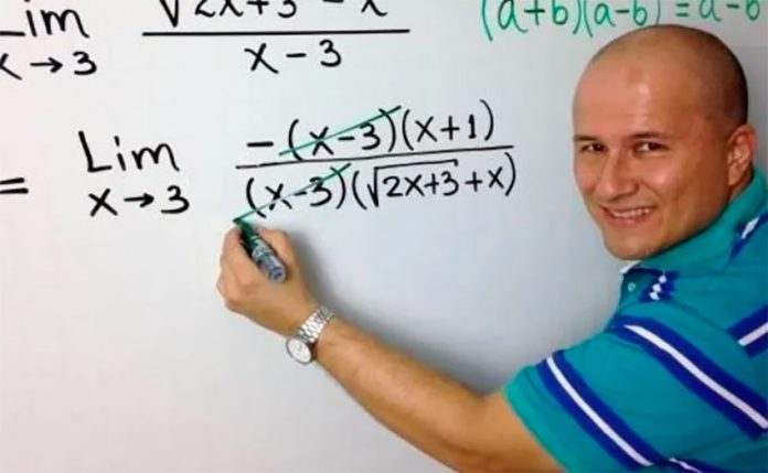 YouTube math teacher Julioprofe.
