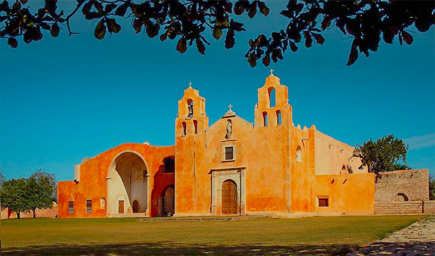 The 16th-century church and convent in Maní, Yucatán.