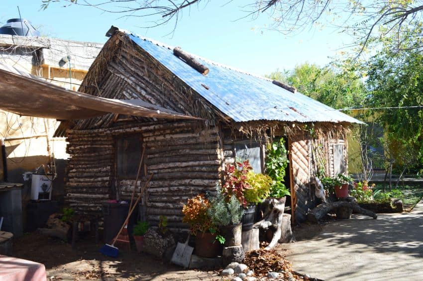 Traditional Mascogo building style appears to owe a debt to U.S. log cabins.