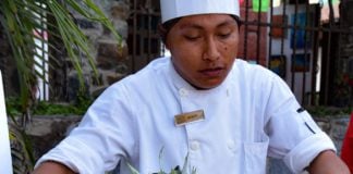 Zihuatanejo's Paella Fest has been a hit two years running.