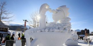 Mexicans compete in and win snow and ice sculpting championships worldwide. This sculpture, entitled “Greed”, won the top prize at a 2020 Colorado competition.
