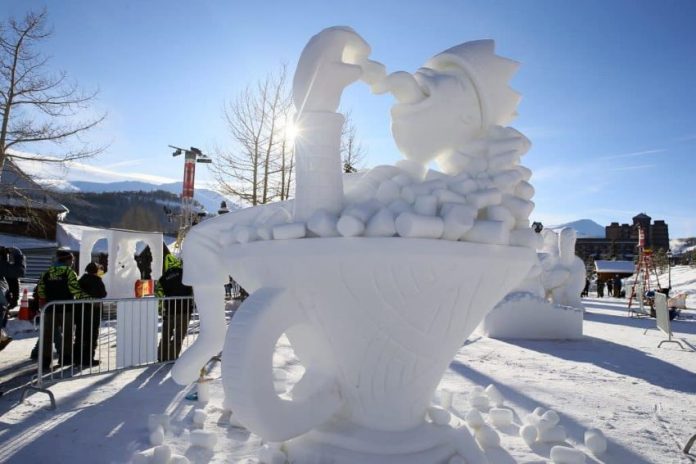 Mexicans compete in and win snow and ice sculpting championships worldwide. This sculpture, entitled “Greed”, won the top prize at a 2020 Colorado competition.