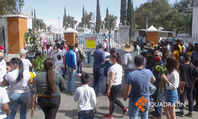Cemeteries in Jalisco are so busy there are lineups to enter.
