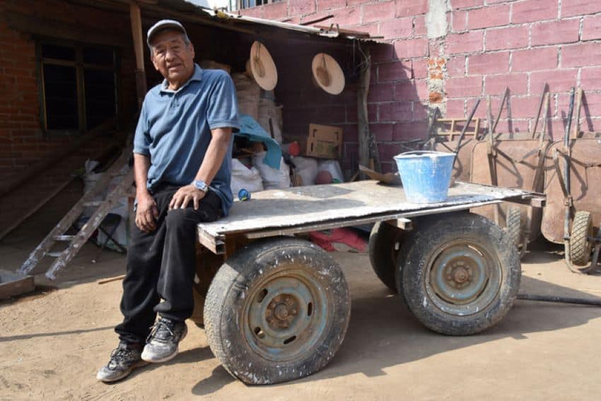 At 85, Gabino Noselo still runs his 25-year-old business.