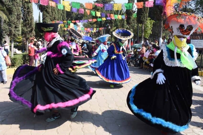 Xochimilco’s chinelo dancers also exist in México state and Morelos.