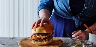 A torta’s main job is to keep a person full for hours.