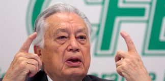 CFE chief Manuel Bartlett.