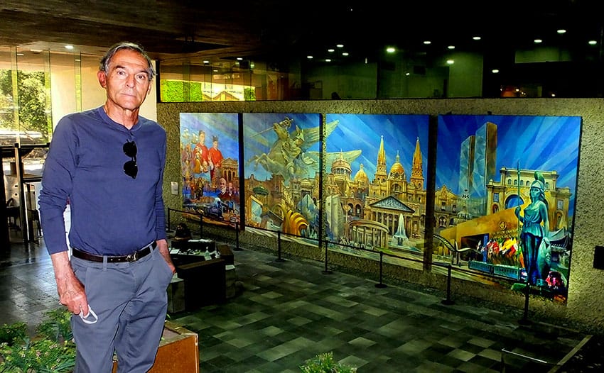 Monroy with his newly completed mural, now entitled The Origins of Guadalajara.