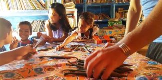 Whales of Guerrero educates Zihuatanejo-area locals about the value of marine conservation and ocean health while promoting sustainable tourism projects.