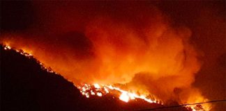 The Sierra de Santiago fire on Wednesday night.