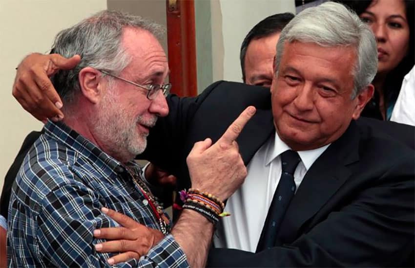 Sicilia and López Obrador during the 2012 election campaign.