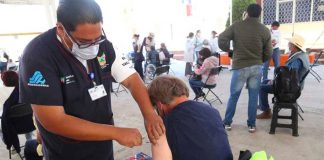 A vaccination center in Hidalgo.