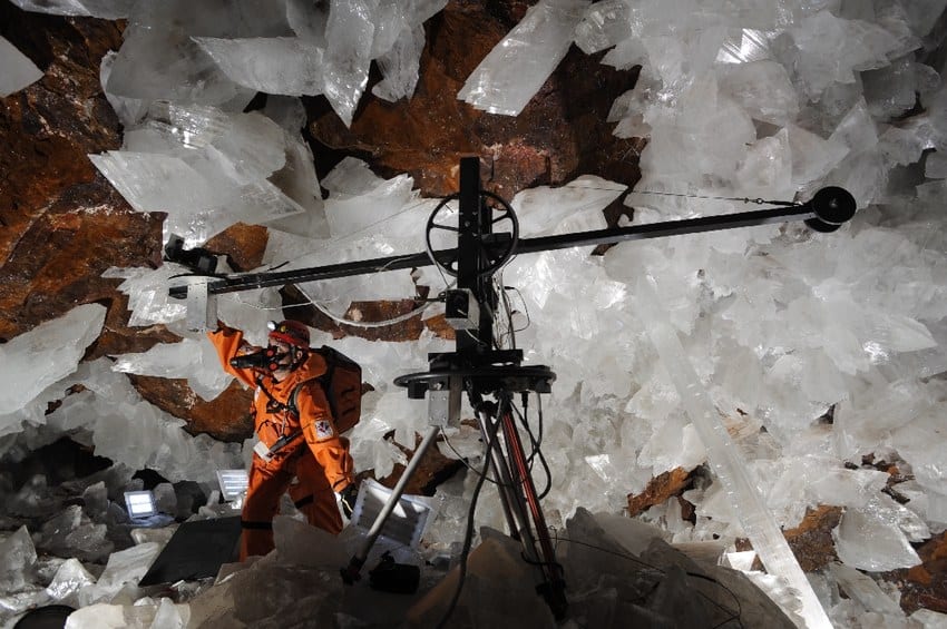 Due to the heat, Mexican filmmaker Gonzalo Infante’s robot camera had to shoot his documentary about the cave one frame at a time.